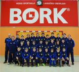Jugend des FC Cleeberg bedankt sich bei Sponsor Firma Bork